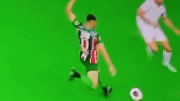 Video: Bi hài tình huống 2 cầu thủ 