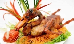 Cơm Tất niên ăn thịt vịt giải xui của người Tày