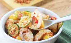 Chôm chôm lắc muối tôm, chỉ 5 phút là đã có món ngon đánh chén