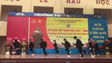 Học sinh lớp 12 Hải Phòng biểu diễn
