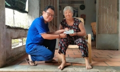 Người thầy giáo có trái tim nhân ái và giàu lòng thiện nguyện