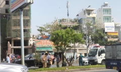 Tai nạn thương tâm, nam shipper tử vong gần ngã tư Hàng Xanh