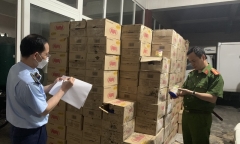 Phát hiện gần 10 tấn sữa đặc hết hạn để sản xuất kem sữa dừa ở Hà Nội
