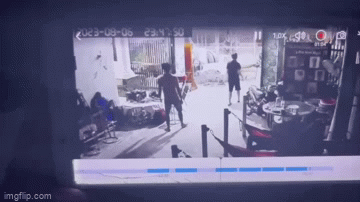 Vụ xông vào đám tang đập phá, chém chủ nhà: Hé lộ nguyên nhân