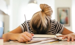 Vượt qua cảm giác lo âu trong ngày thi 