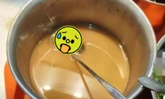 Sinh viên quay lén suất ăn trong canteen phát hiện 