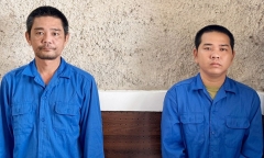 Khởi tố 2 đối tượng chém 
