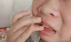 Nữ sinh lớp 8 bị thầy hiệu phó tát liên tục 30 cái, đạp vào người đến bất tỉnh