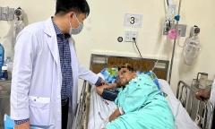 Người đàn ông chấn thương sọ não sống sót thần kỳ sau khi bệnh viện trả về lo hậu sự