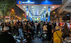 Tình trạng khan hiếm xăng dầu: Người dân và doanh nghiệp liêu xiêu trước “hiện tượng lạ”