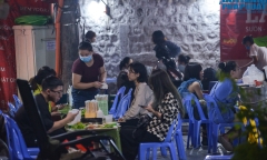 Hà Nội chuyển màu cấp độ dịch: Nhiều hàng quán 