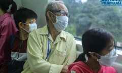 Những hành khách đầu tiên trải nghiệm tàu Cát Linh - Hà Đông sau 1 thập kỷ xây dựng