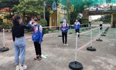 Hà Nội: Dự kiến tháng 12 cho học sinh khối THPT đi học trực tiếp trở lại