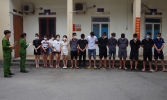 Hải Dương: 14 nam thanh nữ tú mở 