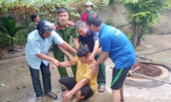 Ngạt khí dưới giếng sâu 13m, người đàn ông được giải cứu kịp thời