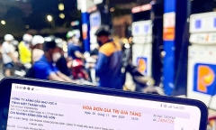 Người tiêu dùng có bắt buộc phải lấy hóa đơn điện tử khi đổ xăng?