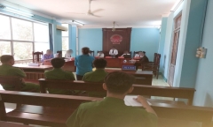 Xâm hại con riêng của