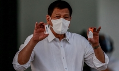 Tổng thống Philippines dọa bỏ tù những người từ chối tiêm vaccine ngừa COVID-19 