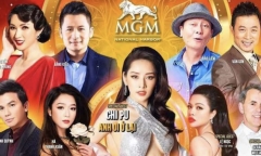 Chi Pu lần đầu hát live ở Mỹ, diện trang phục đỏ