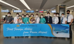 Việt Nam mở lại đường bay Hà Nội - Busan, TP. HCM - Phuket sau dịch COVID-19