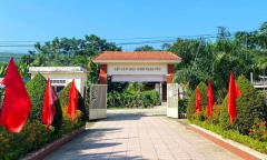 Vụ hiệu trưởng bị phụ huynh vác dao bắt quỳ: Trần tình của người trong cuộc