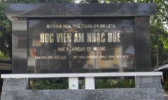 Vì sao cán bộ Học viện Âm nhạc Huế bị kỷ luật?