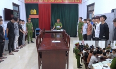Khởi tố nhóm thanh viên vác dao kiếm đi giải quyết mâu thuẫn ở Thừa Thiên - Huế