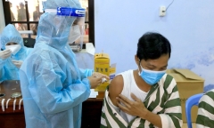 Tin tức thời sự mới nóng nhất 28/11: Tiêm vaccine phòng COVID-19 cho phạm nhân ở Thừa Thiên - Huế