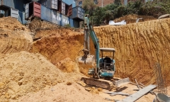 Khởi tố vụ án, bắt giữ chủ thầu xây dựng để sập taluy gây chết người