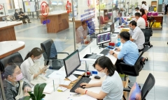 Công chức có thể bị tạm đình chỉ công tác trong các trường hợp nào?