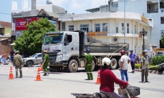 Va chạm với ô tô tải chở đất, nữ dược sĩ tử vong thương tâm