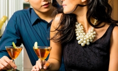 Nữ kế toán biển thủ 15 tỷ đồng của công ty vì thói...