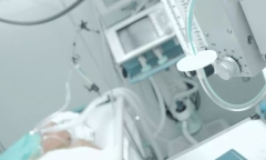 Định mệnh nghiệt ngã từ sai sót y khoa Đông-Tây: Bị cho thở bằng