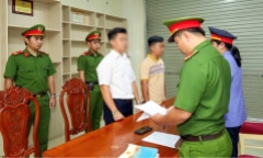 Vì sao phó giám đốc trung tâm đăng kiểm ở Hậu Giang bị khởi tố?
