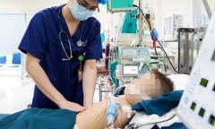 Cấp cứu không đúng cách, hai bé trai bị đuối nước hôn mê sâu