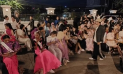 Clip: Động đất 6,7 độ Richter, thí sinh hoa hậu la hét bỏ chạy ngay trên sàn catwalk