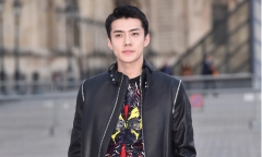 Trước tin đồn bạn gái có thai, Sehun (EXO) nói gì?
