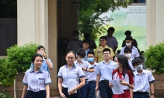Xôn xao đề thi toán vào lớp 10 có sai sót, Sở GD&ĐT TP.HCM phản hồi gì? 