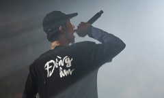 Khán giả bức xúc về quá trình mua vé live show, Đen Vâu nói gì?