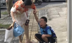 Con trai lớp 1 bỏ học liền 9 ngày, bố mẹ tống luôn vào đồn cảnh sát khiến dân tình xôn xao