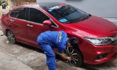 Người đàn ông cầm dao chọc thủng lốp xe của hàng xóm: Do trả thù nhầm