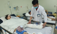 Diễn biến mới nhất vụ tai nạn liên hoàn đâm vào 17 xe máy ở Hà Nội