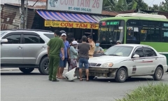 TP.HCM: Xe máy tông liên hoàn, 3 người vào viện cấp cứu