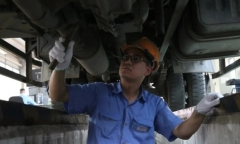 Tin thời sự nóng mới nhất ngày 23/8: Bộ Giao thông vận tải lý giải việc không đăng kiểm ô tô theo số km