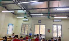 Cha dẫn hai con đi bộ 800 km, đeo balo nặng 5kg để rèn luyện ý chí