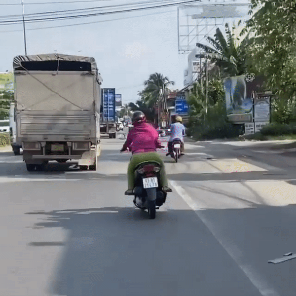 Nữ 