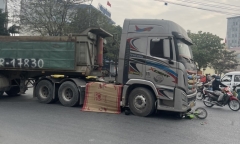 Tai nạn thương tâm ở Hải Phòng, nữ sinh tử vong dưới bánh xe tải