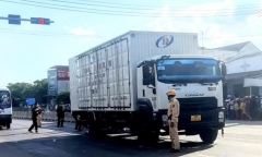 Trên đường khám bệnh về, đôi vợ chồng tử vong thương tâm dưới bánh xe tải