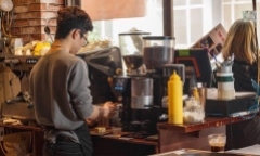 Bỏ đề xuất giới hạn giờ làm thêm của học sinh, sinh viên