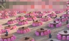 Nhà trai tổ chức hôn lễ linh đình với 100 mâm cỗ, cả làng không ai đến dự vì một lý do